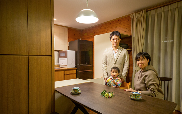 住まいに合わせてつくった収納家具